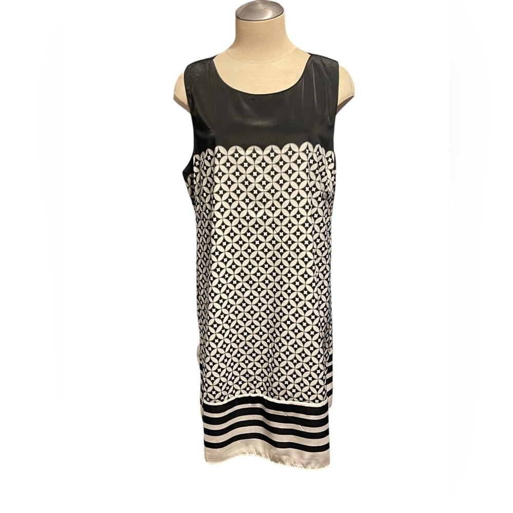 NWT Old Navy Dress Womens Contrast Trim Black White Geometric Tank Shift Dress